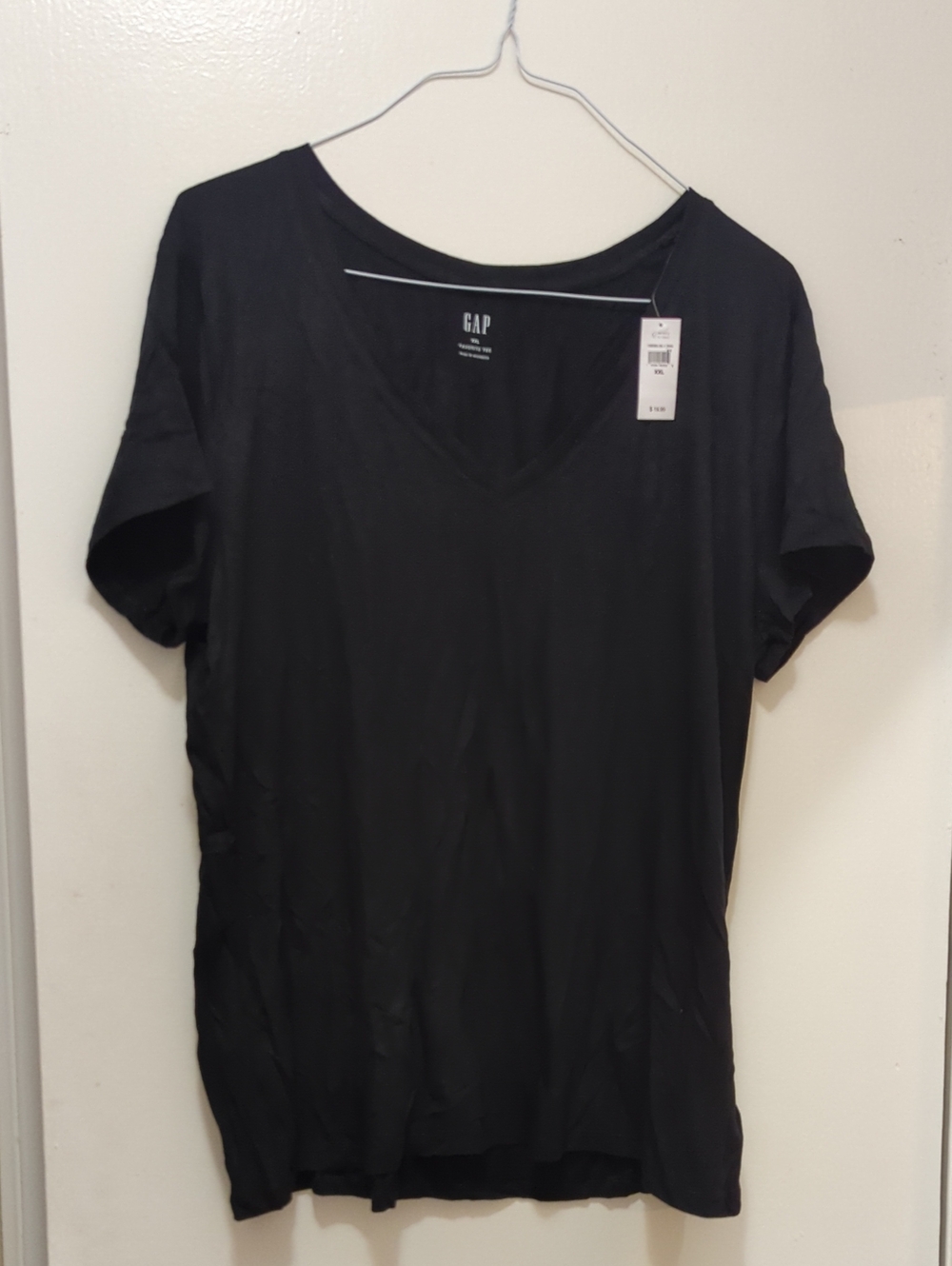 GAP Black V-Neck Short Sleeve Favorite Tee XXL